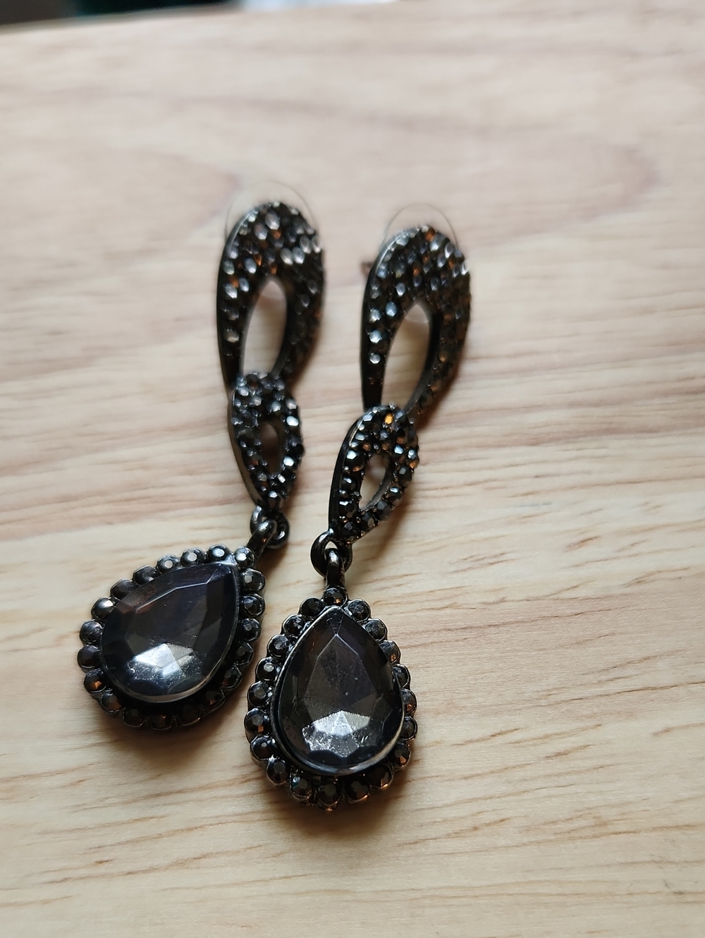 Elegant Black Teardrop Crystal Drop Earrings - Women Jewelry
